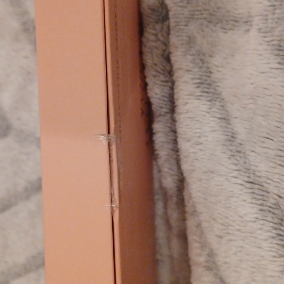 Lilly Lashes - Picture 4 of 5